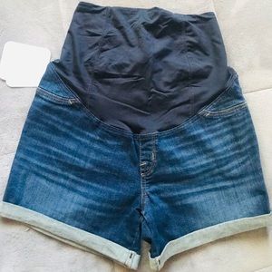 Ingrid and Isabel Maternity Midi Shorts